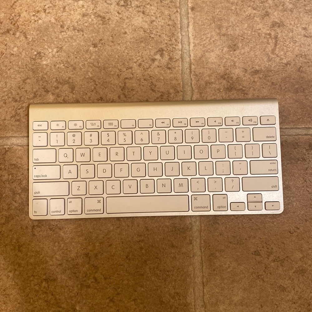 Apple wireless keyboard